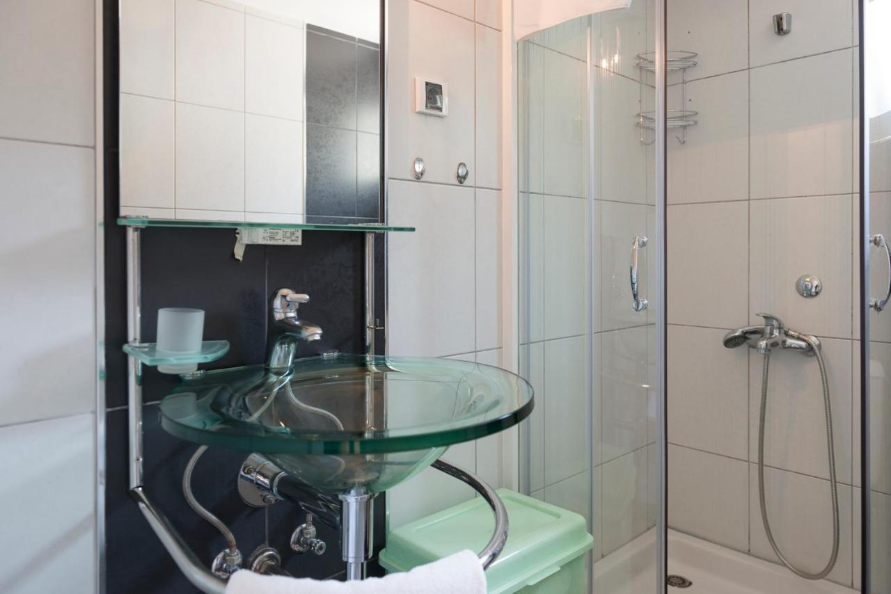 Green Home Apartments Котор Экстерьер фото